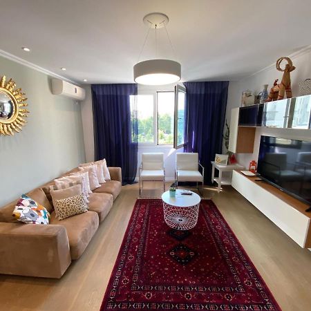Cozy & Stylish Apartment Тирана Екстериор снимка
