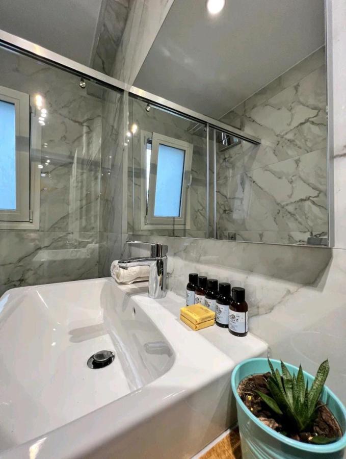 Cozy & Stylish Apartment Тирана Екстериор снимка