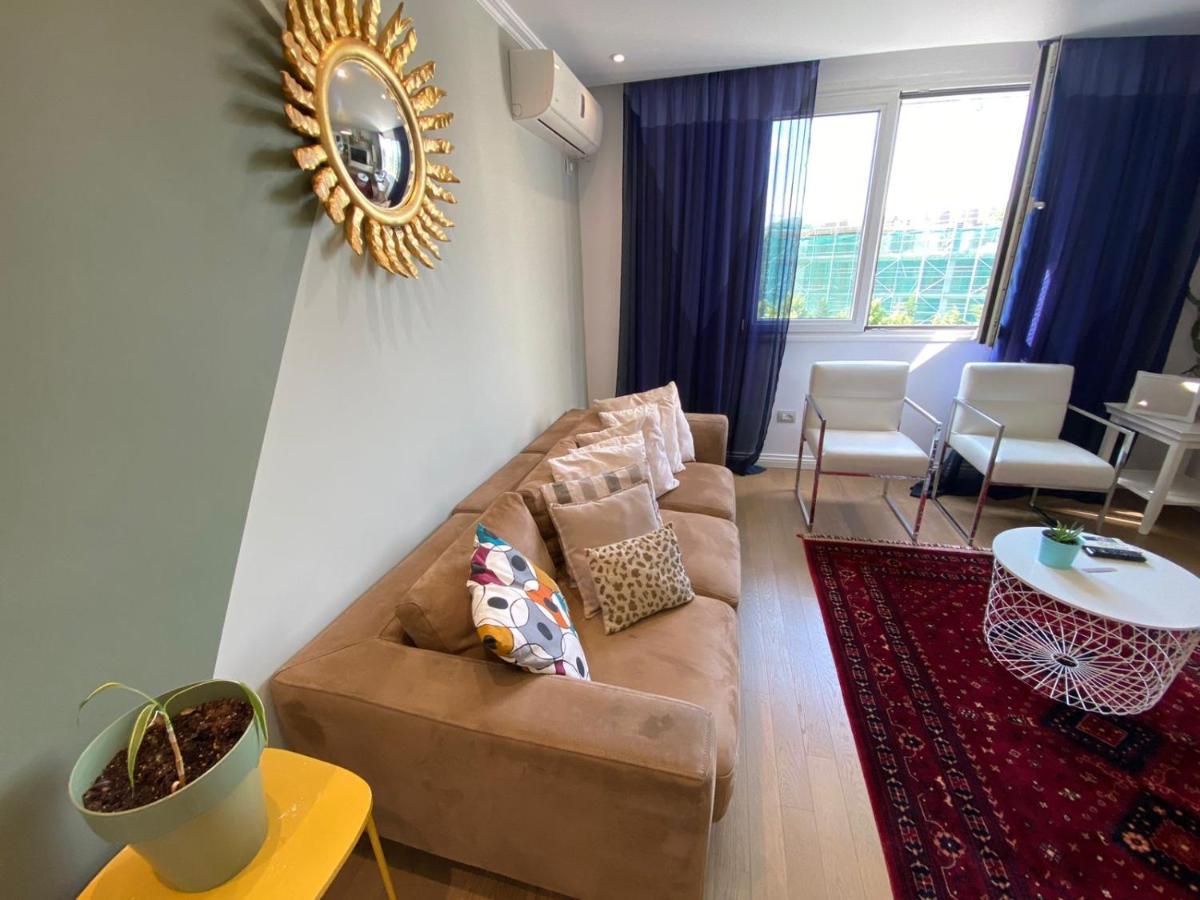 Cozy & Stylish Apartment Тирана Екстериор снимка